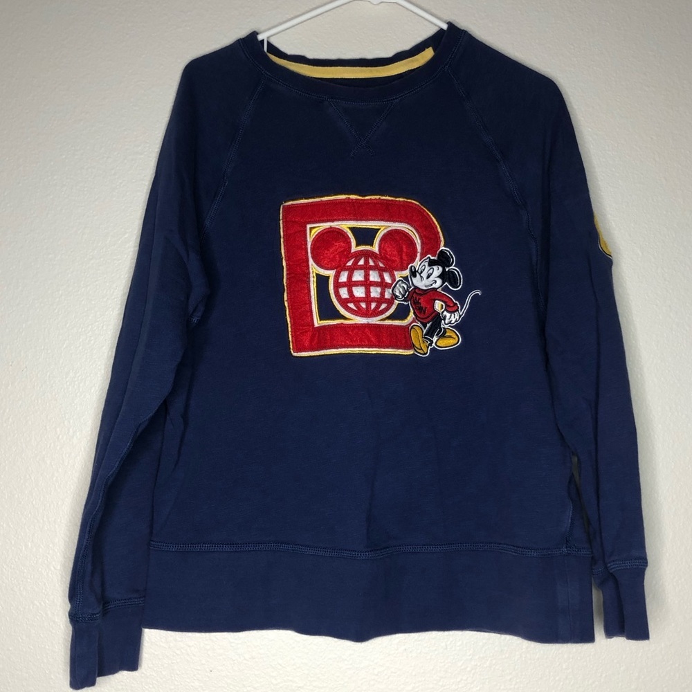 Disney parks Disney world crewneck sweatshirt size medium